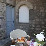 Puolo - With Private Sea Access Bed and Breakfast 4*