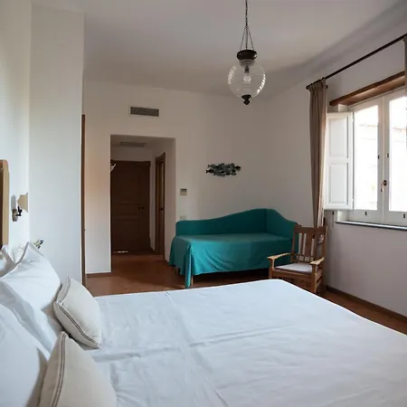 Puolo - With Private Sea Access 4*