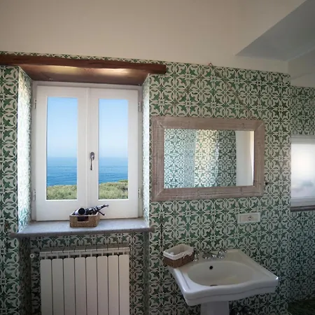 Puolo - With Private Sea Access Frühstückspension