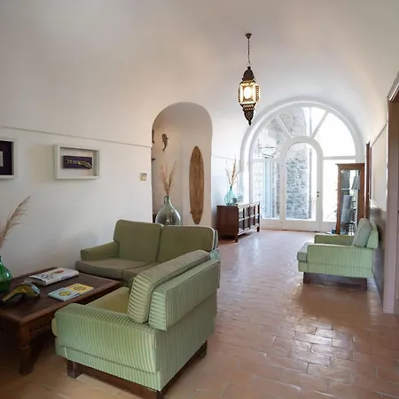 Fondo Puolo- Con Grande Giardino Vicino Al Mare Bed & Breakfast