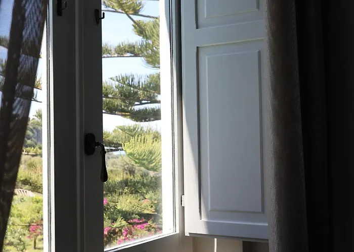 Puolo - With Private Sea Access